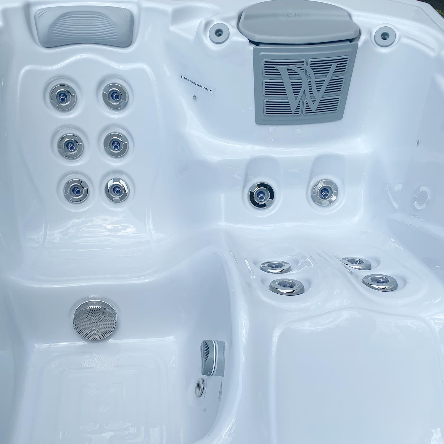 Wellis_Manhattan_hot_tub_detail5