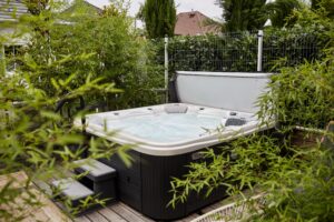 Suodattimen puhdistus – helppo tapa tehdä poreammeen vedestä terveellistä